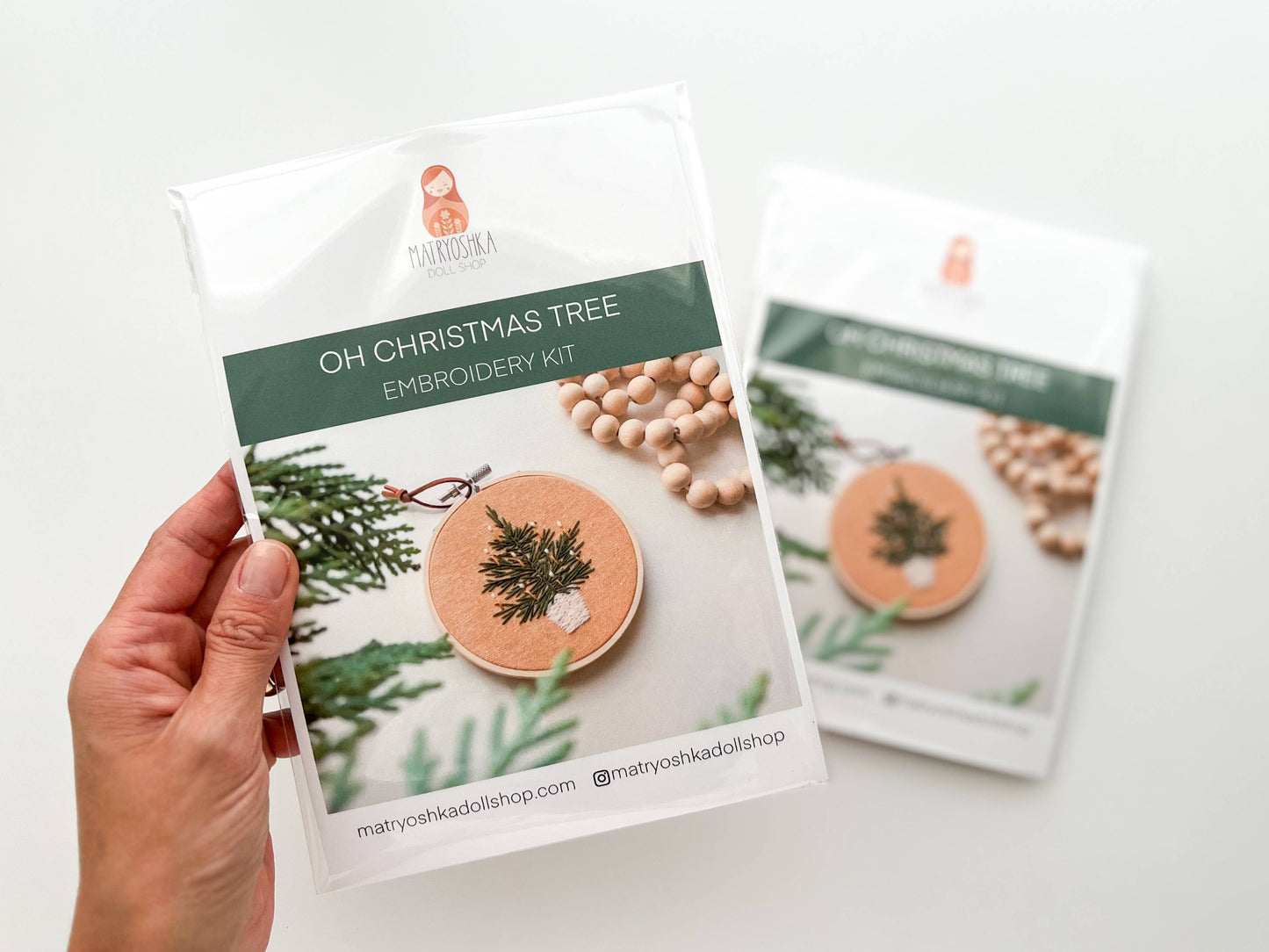 Christmas Tree Embroidery Kit – Beginner-Friendly Holiday Craft with Hoop, Threads & Printed Fabric