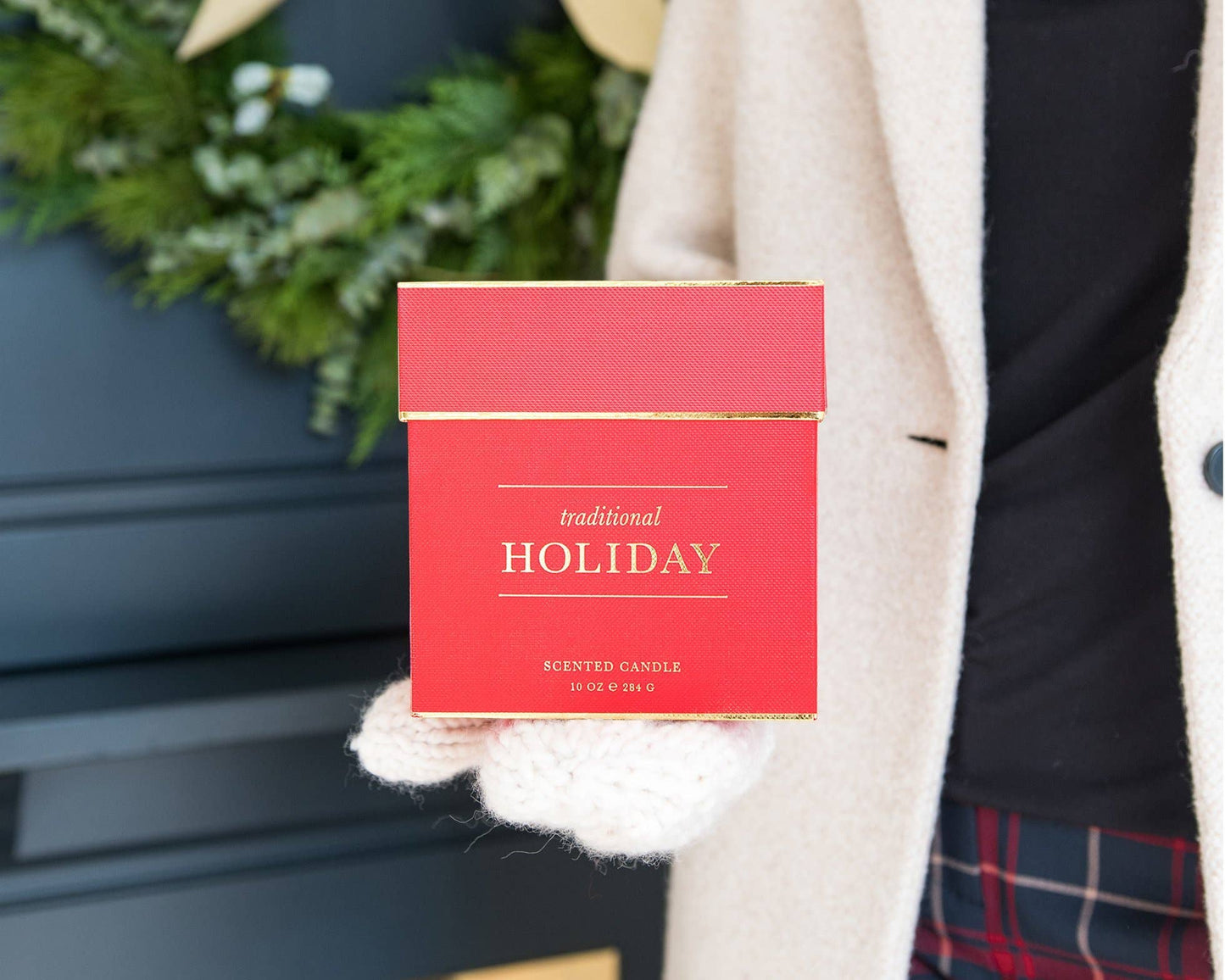 Sugar Paper Traditional Holiday Scent | Signature Candle