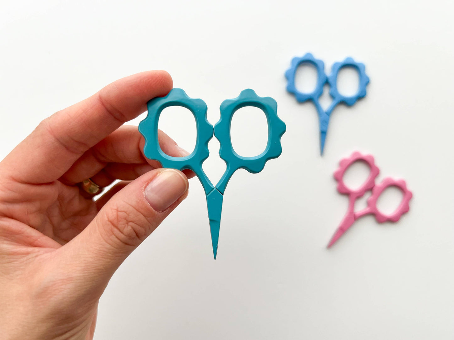 Tiny Flower Scissors – 2.5” Embroidery & Sewing Scissors