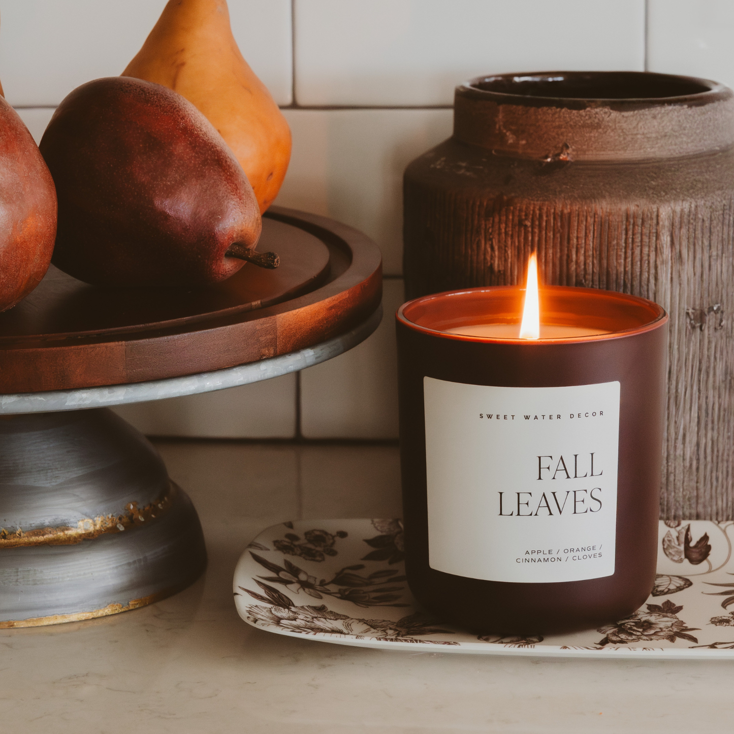 Fall Leaves Soy Candle – 15oz Autumn Scent with Apple, Orange & Cinnamon