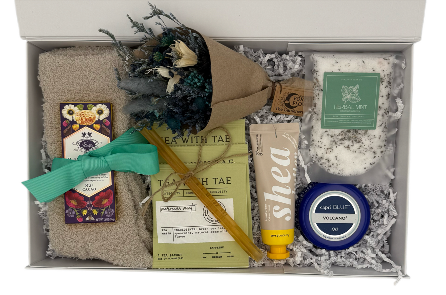 Teacher Giveaway Box |  The Unwind Edit