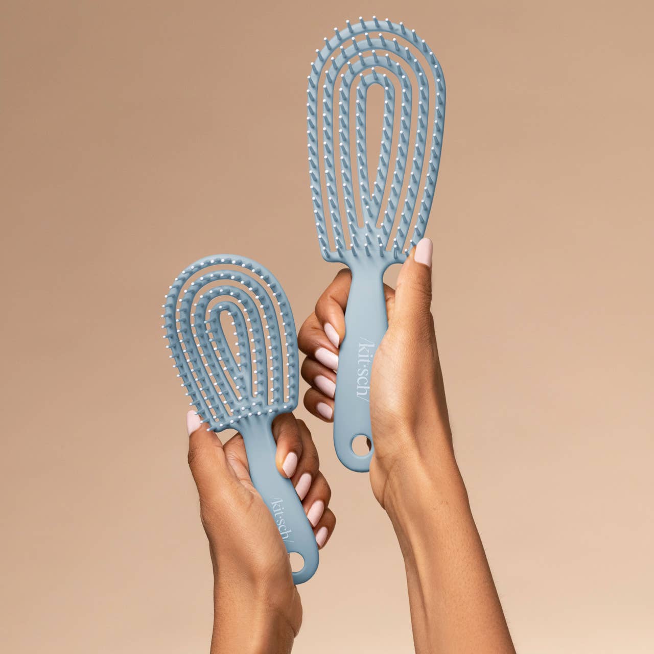 Kitsch | Mini Haze Blue Detangling Flexi Brush