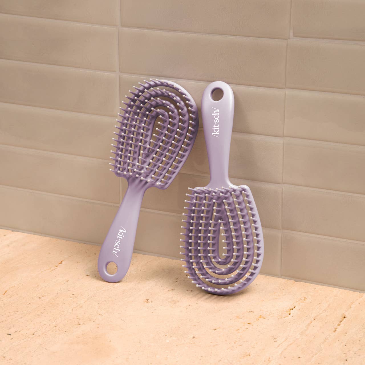 Kitsch | Mini Soft Violet Detangling Flexi Brush